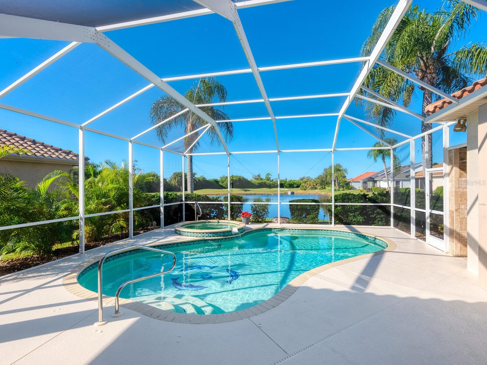 PELICAN POINTE GOLF & COUNTRY CLUB - Residential