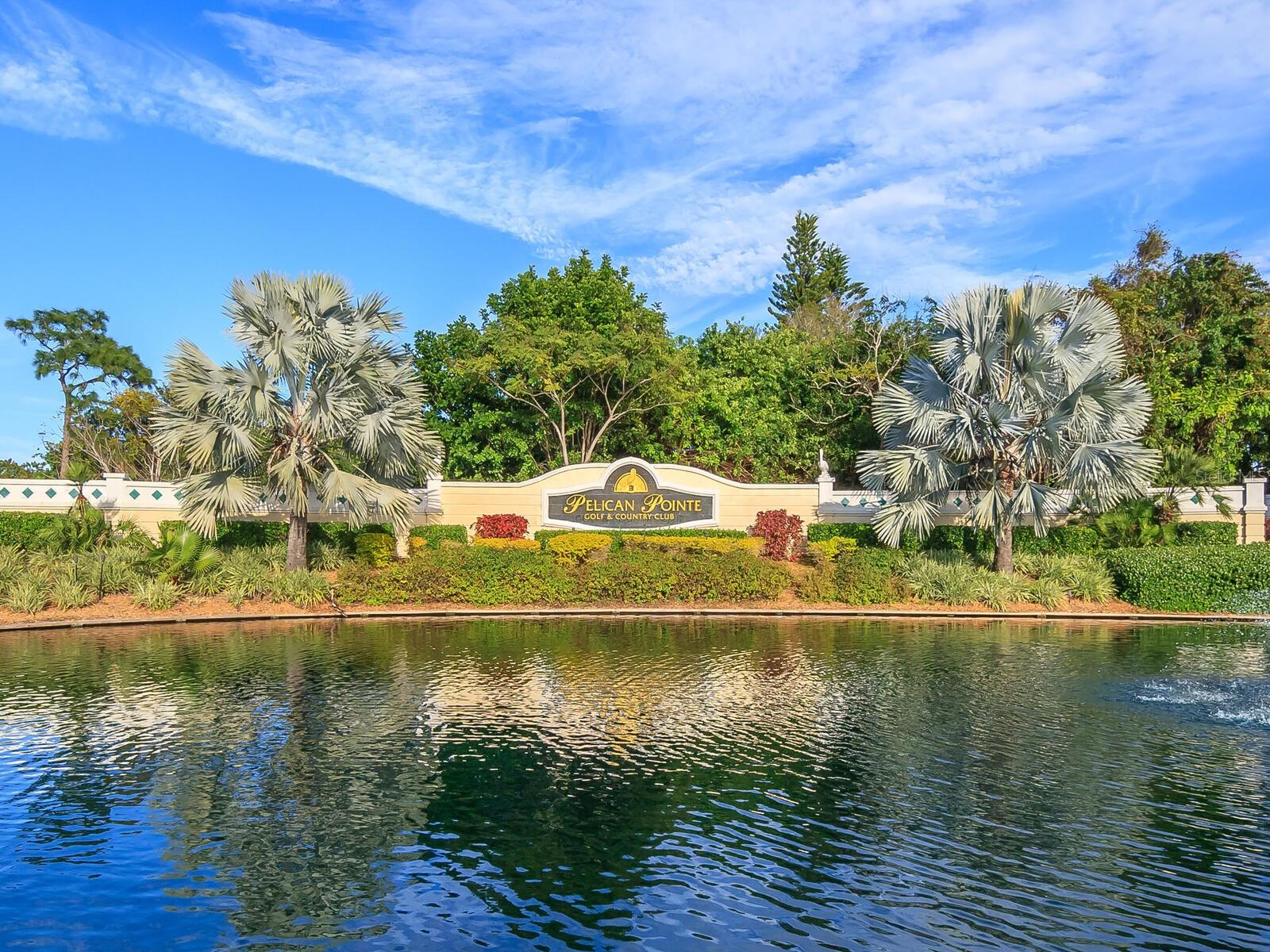 PELICAN POINTE GOLF & COUNTRY CLUB - Residential