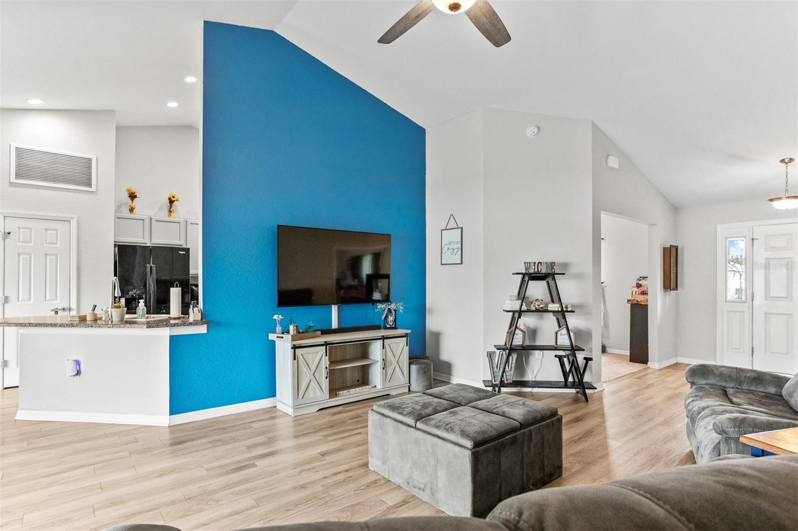 2053 CHARLESTON LANE