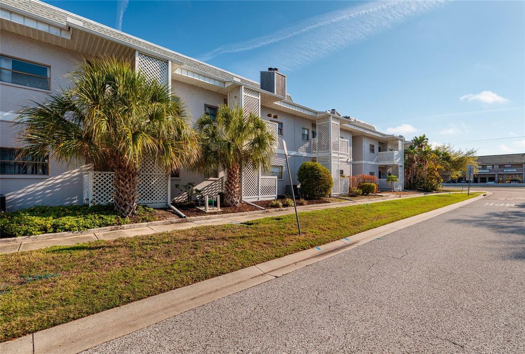 Photo of 4405 W Fair Oaks Avenue #21, Tampa, FL 33611 (MLS # TB8487506)