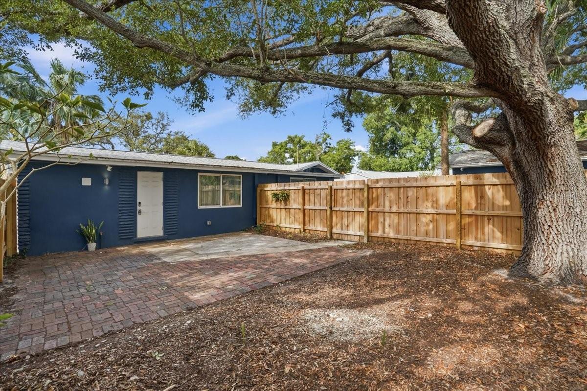 PASADENA ESTATES SEC C - Residential Lease