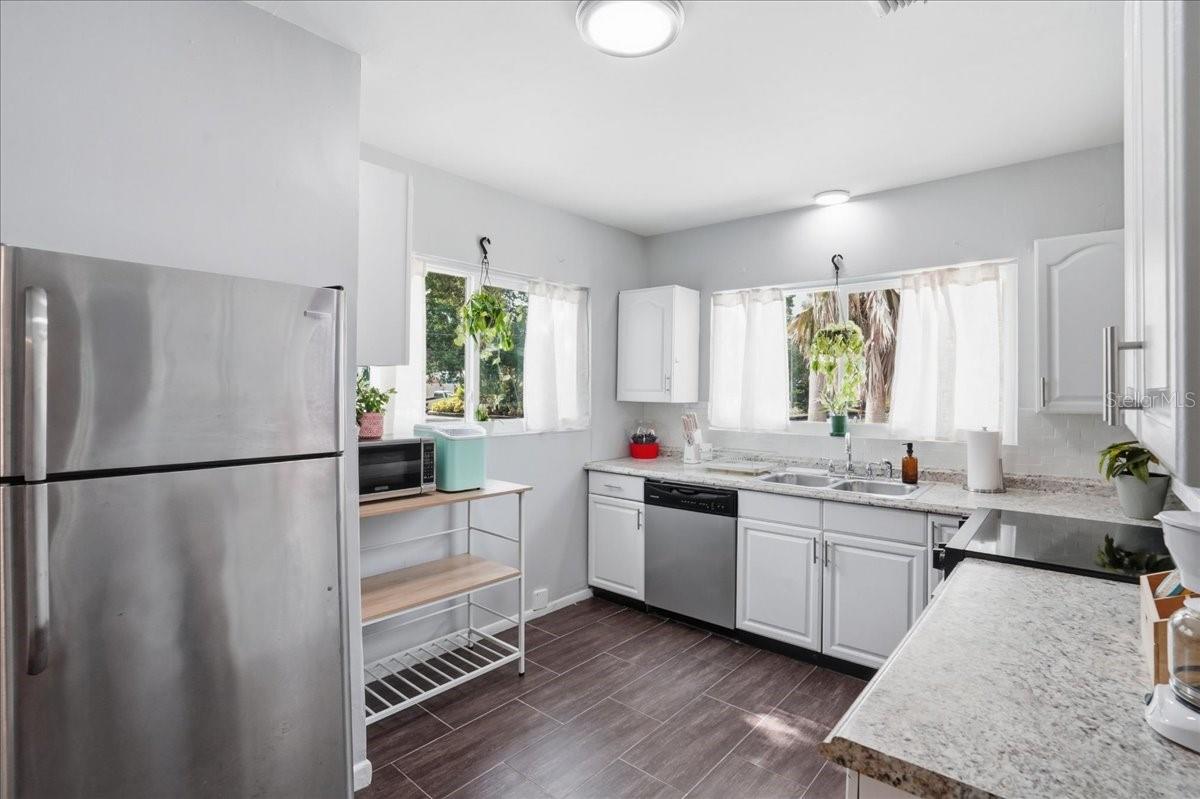 PASADENA ESTATES SEC C - Residential Lease