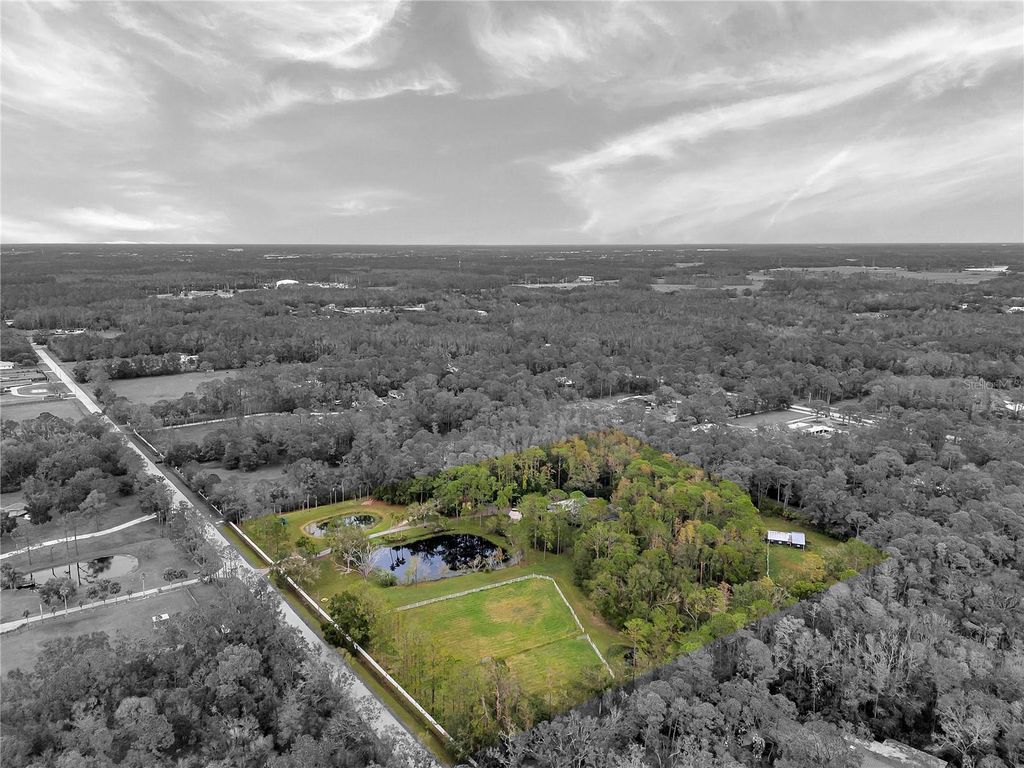 Photo of 655 Appaloosa Road, Tarpon Springs, FL 34688 (MLS # TB8464950)