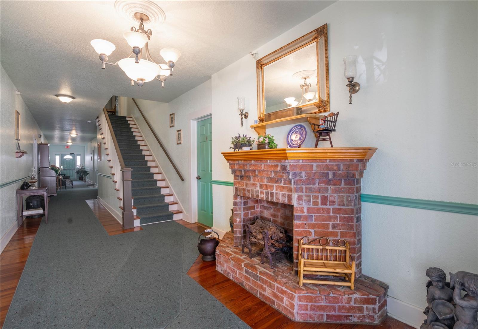 NORTON'S (UNIVERSITY PARK - SOUTH DOWNTOWN) - Residential Income