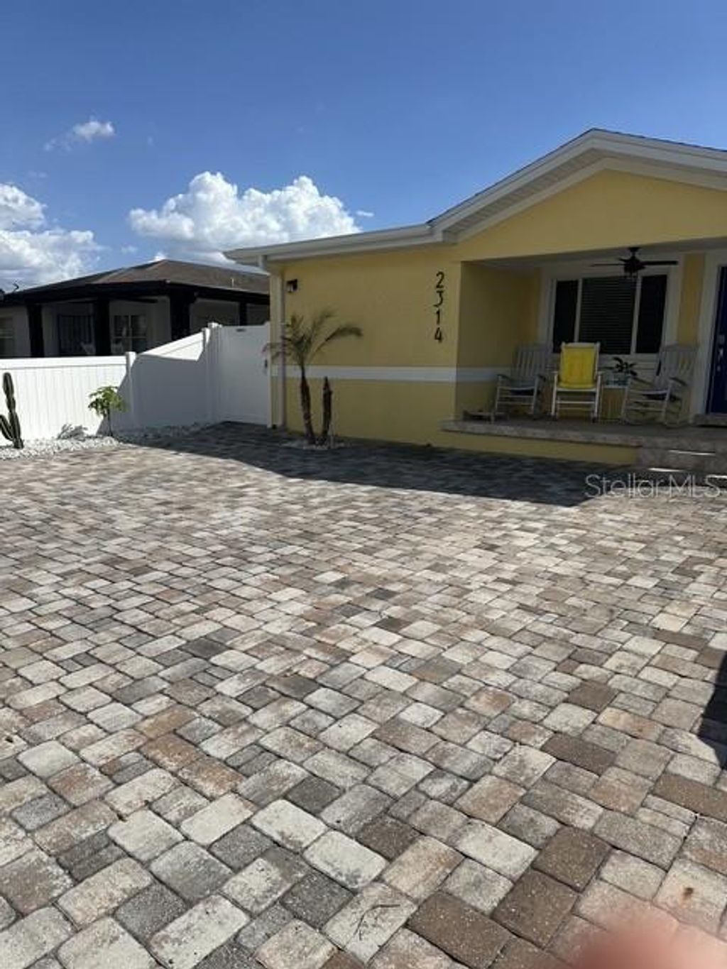 Photo of 2314 W Dewey Street, Tampa, FL 33607 (MLS # TB8483880)