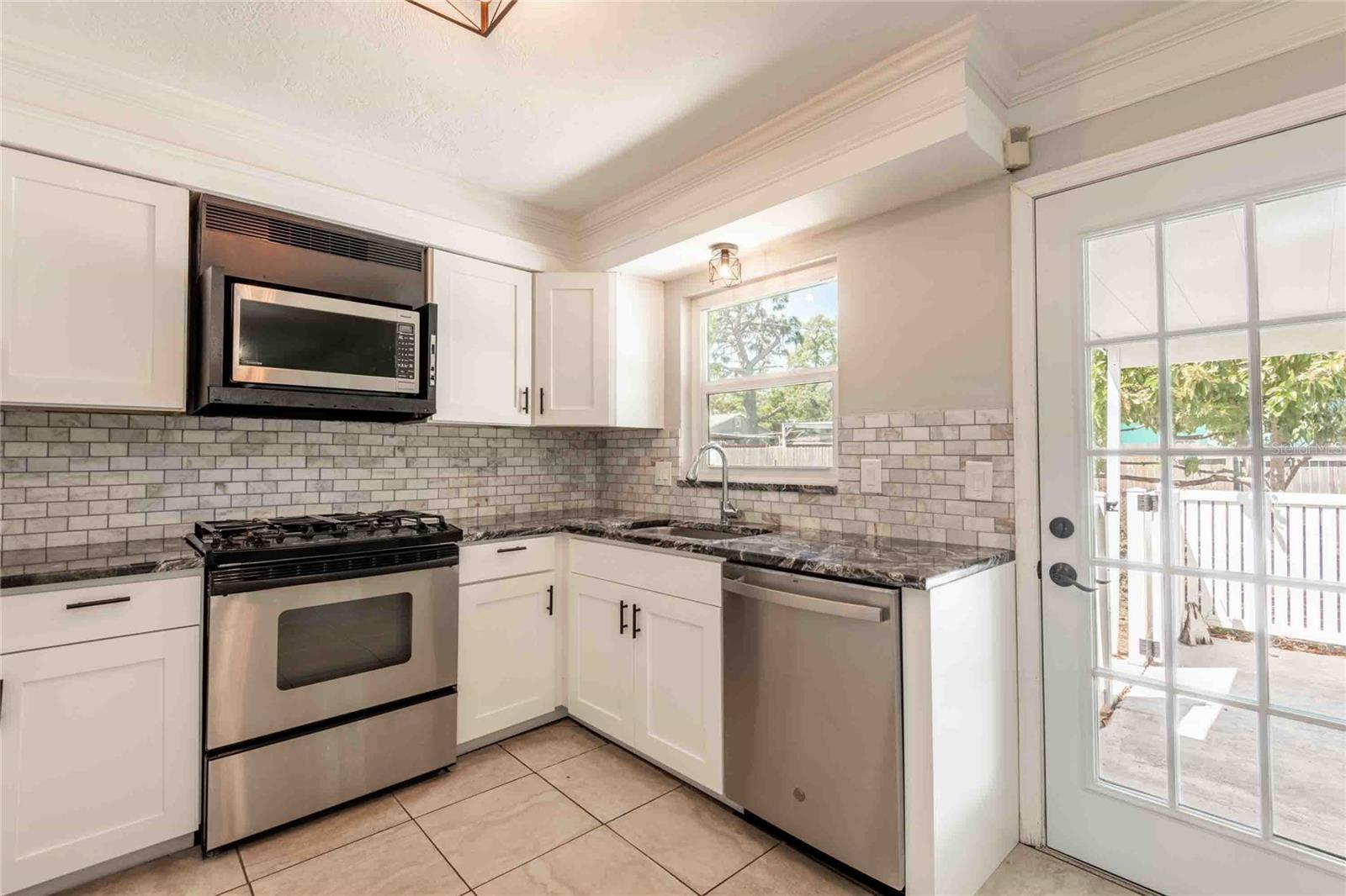 BAYVIEW TERRACE ROY SCOTTS - Residential