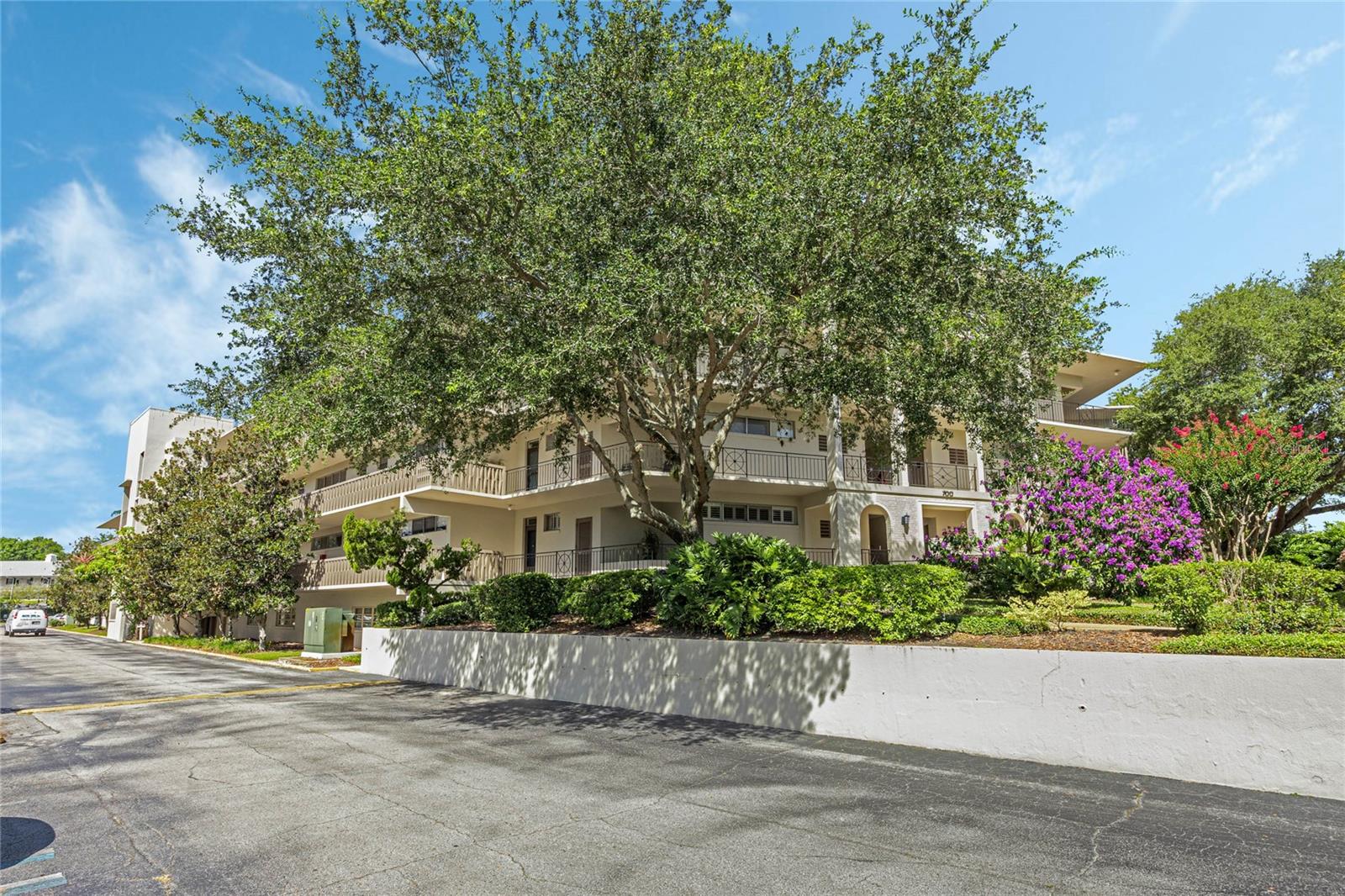 WINTER PARK GARDENS CONDO - Residential Lease