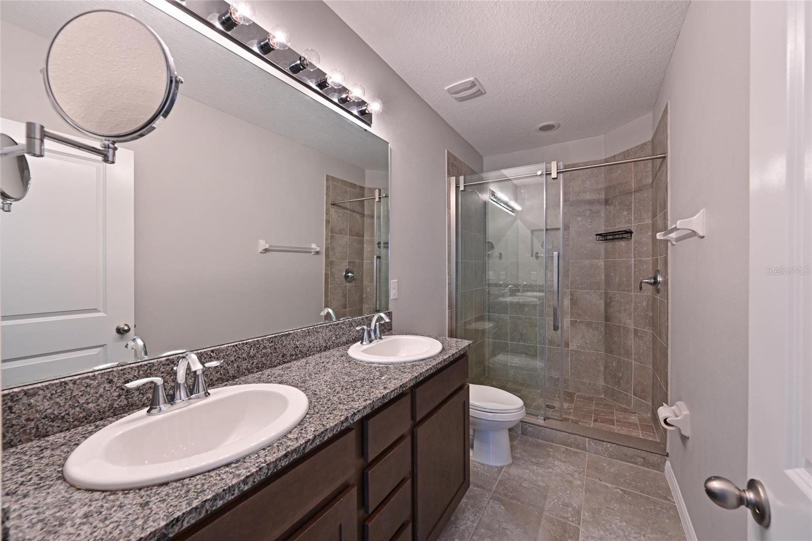 LANDING PH 1 - Residential