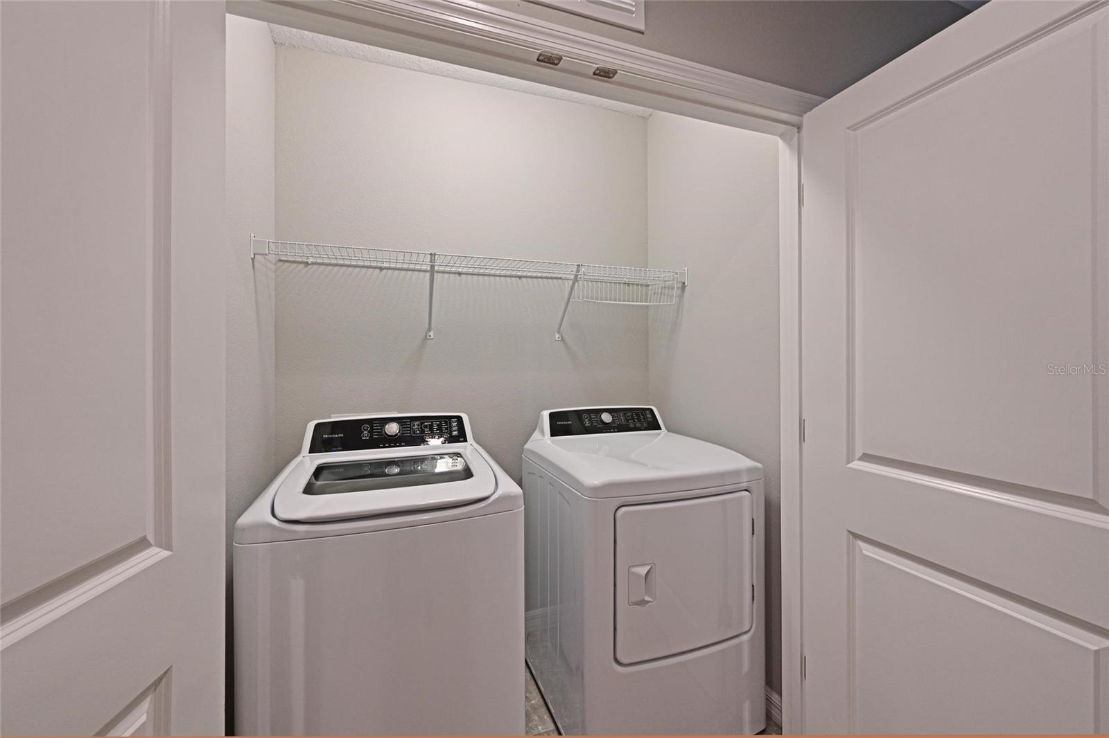 LANDING PH 1 - Residential