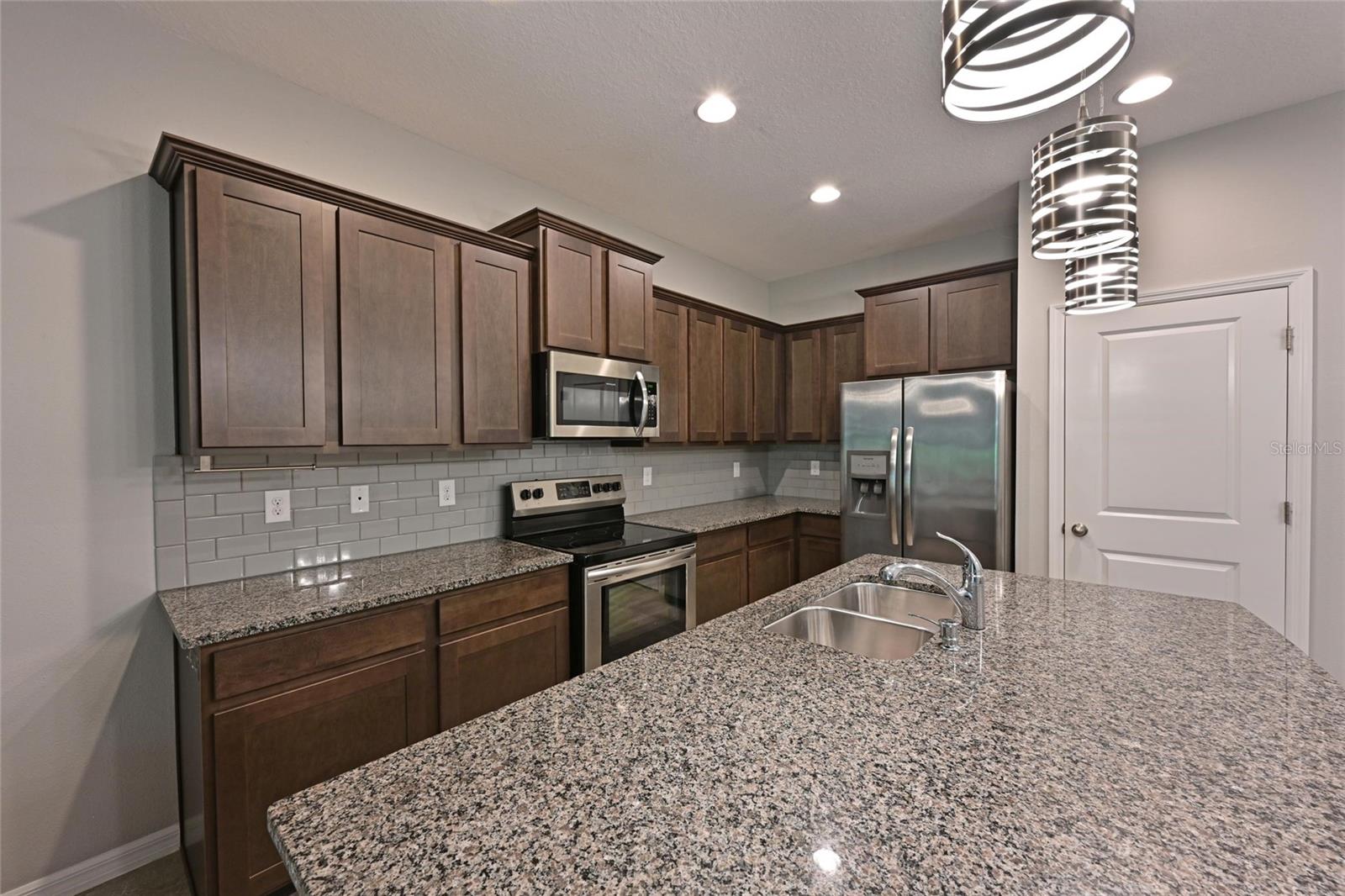 LANDING PH 1 - Residential