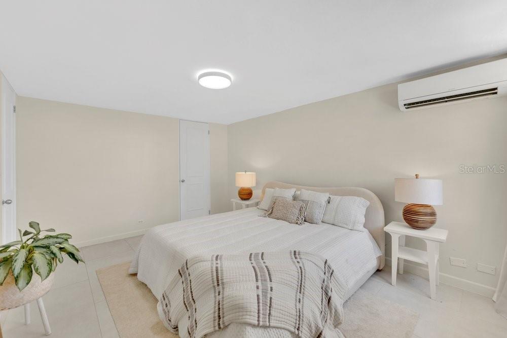 CONDOMINIO LAS OLAS - Residential