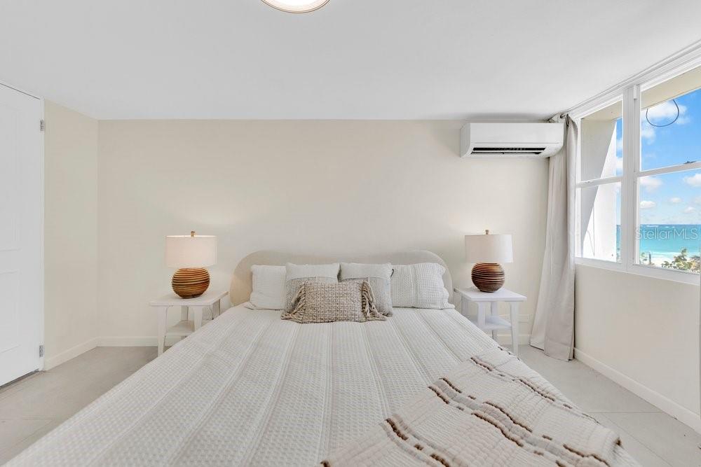 CONDOMINIO LAS OLAS - Residential