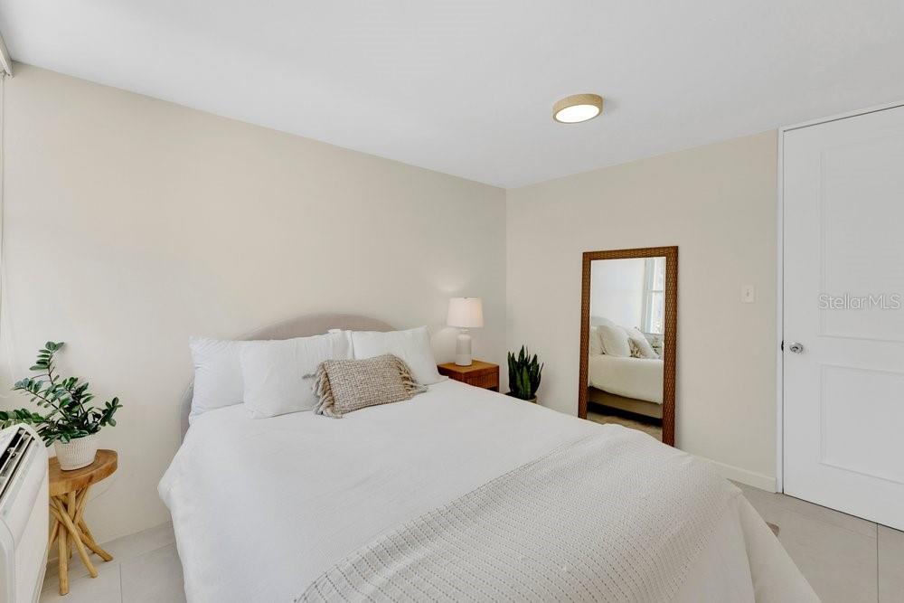 CONDOMINIO LAS OLAS - Residential