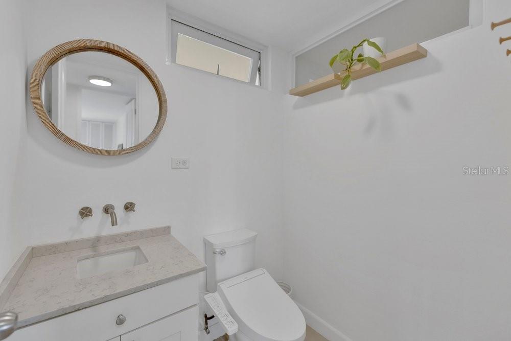 CONDOMINIO LAS OLAS - Residential