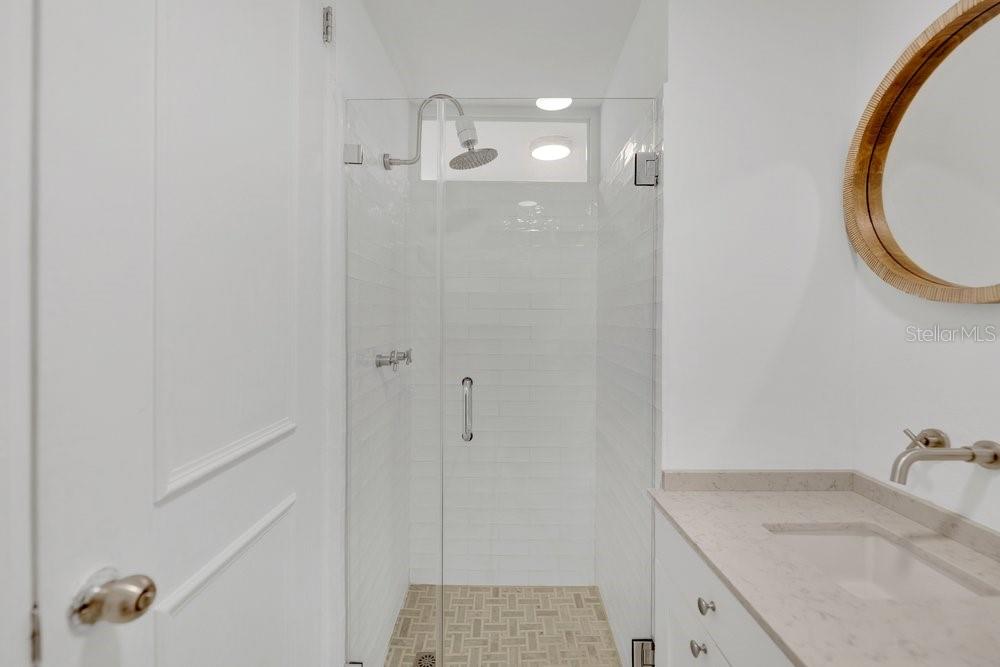 CONDOMINIO LAS OLAS - Residential