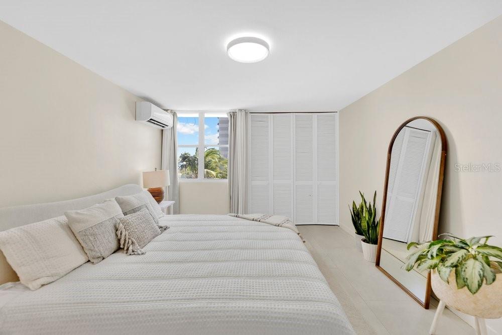 CONDOMINIO LAS OLAS - Residential