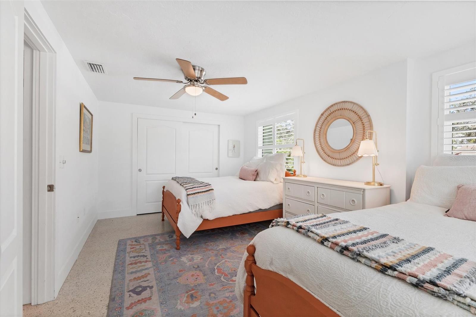 SIESTA BEACH - Residential