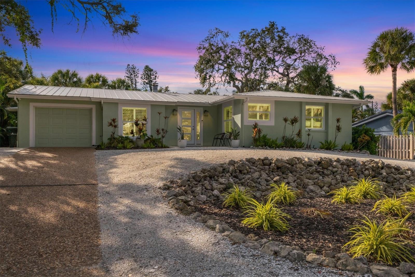 SIESTA BEACH - Residential