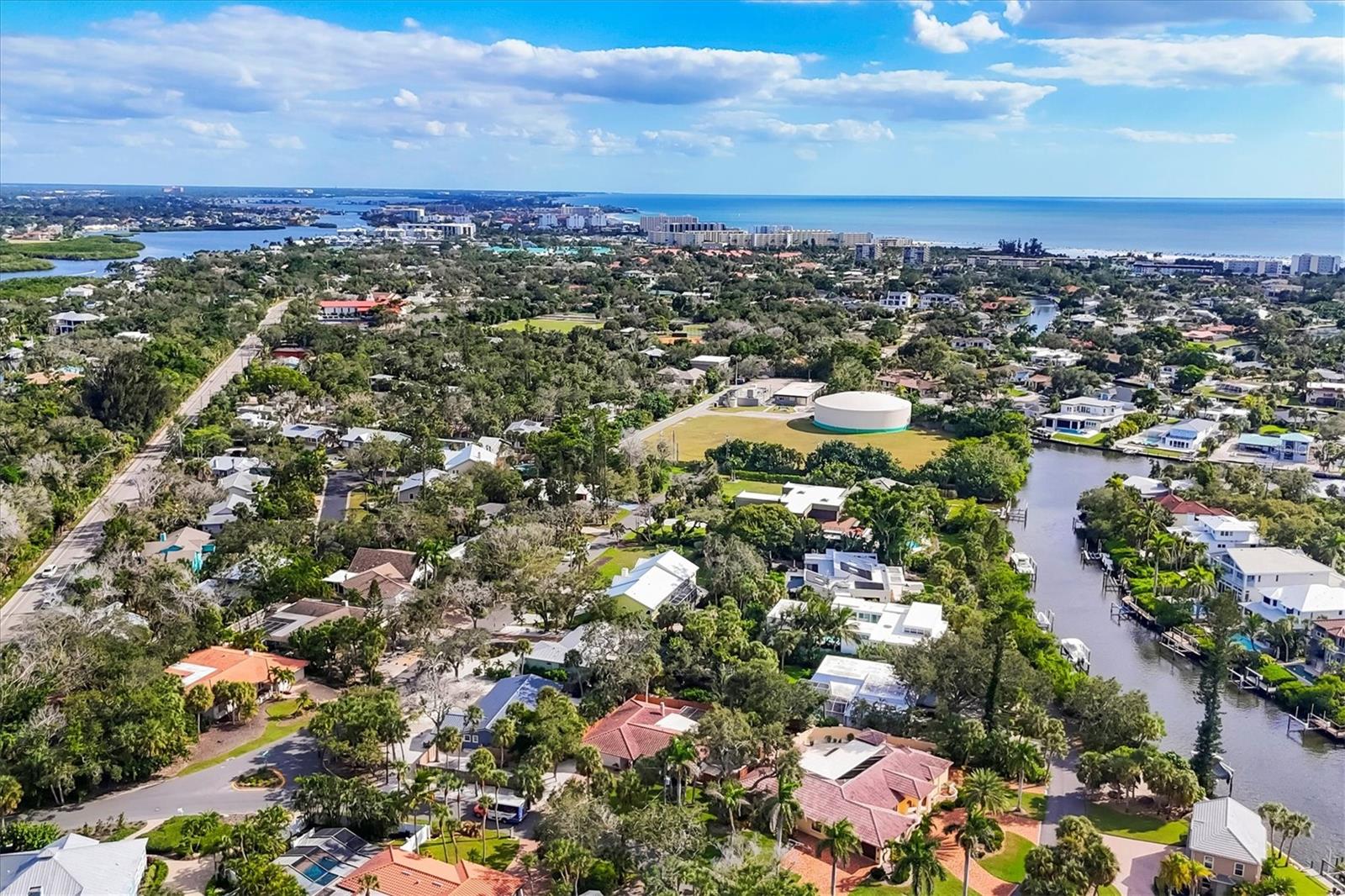 SIESTA BEACH - Residential
