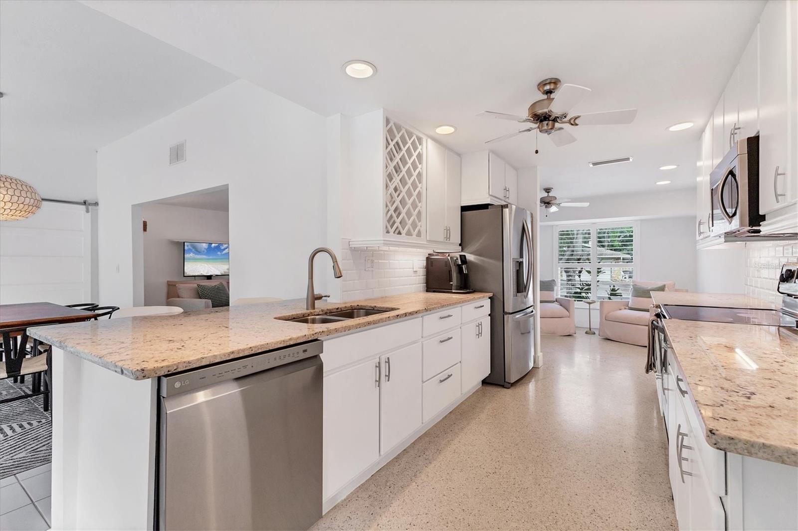 SIESTA BEACH - Residential