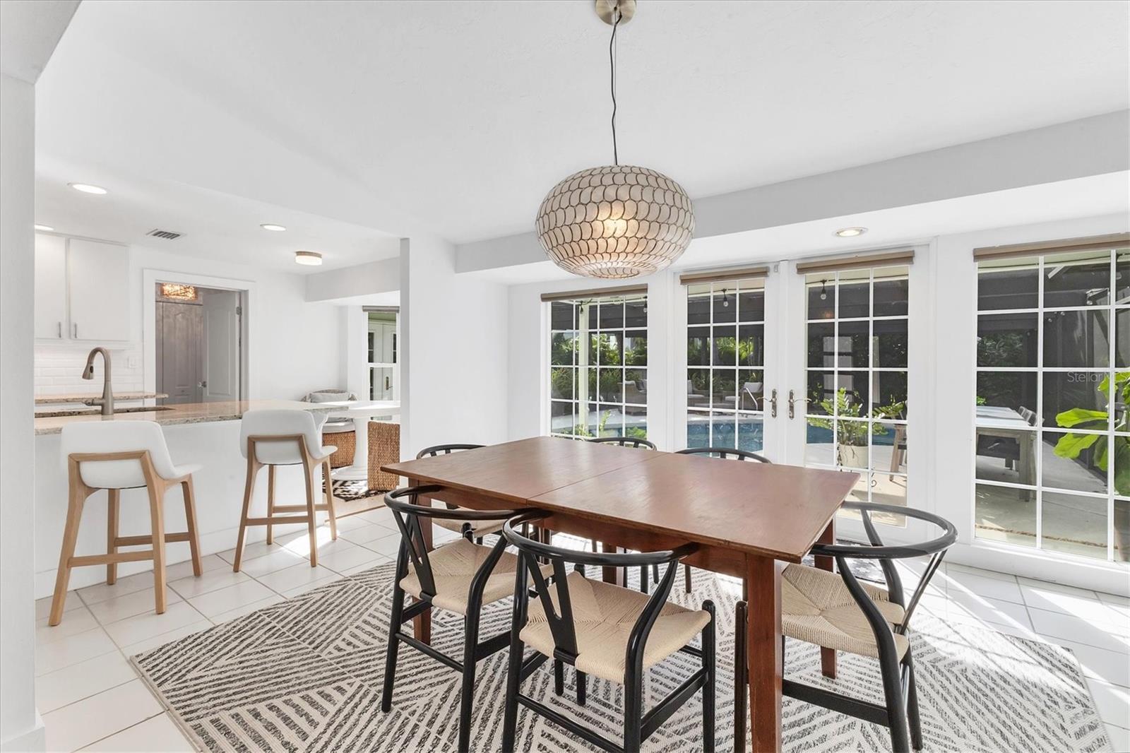 SIESTA BEACH - Residential