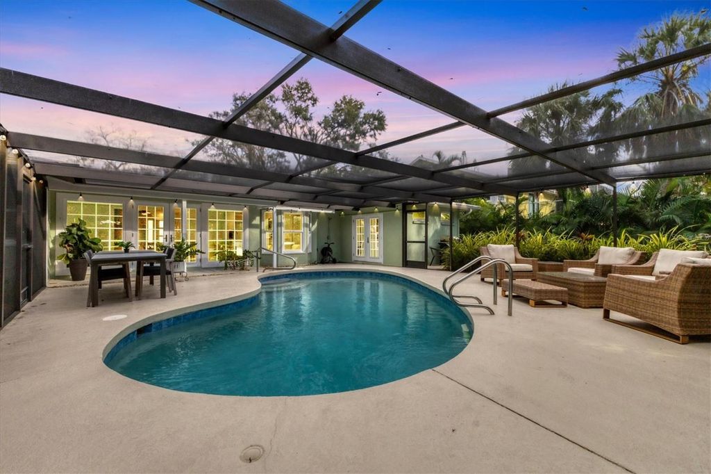 Photo of 5112 Oakmont Place, Sarasota, FL 34242 (MLS # A4668796)