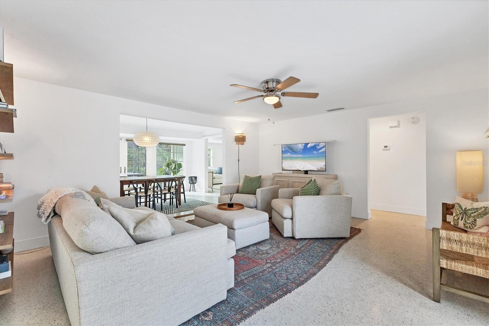 SIESTA BEACH - Residential