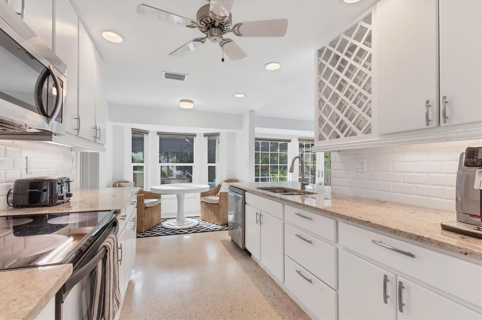 SIESTA BEACH - Residential