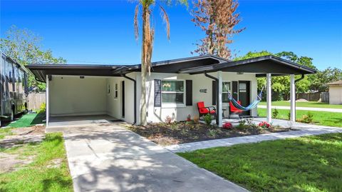 Photo of 623 Jersey Avenue, Saint Cloud, FL 34769 (MLS # O6411159)