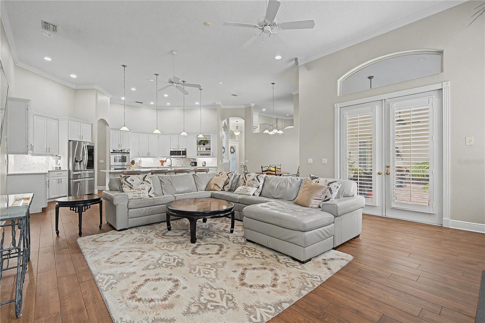906 LAKE SAPPHIRE LANE