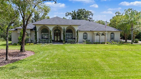 Photo of 906 Lake Sapphire Lane, Lutz, FL 33548 (MLS # TB8541807)