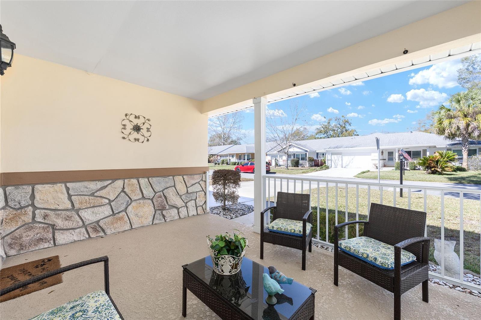 ON TOP OF THE WORLD - Residential