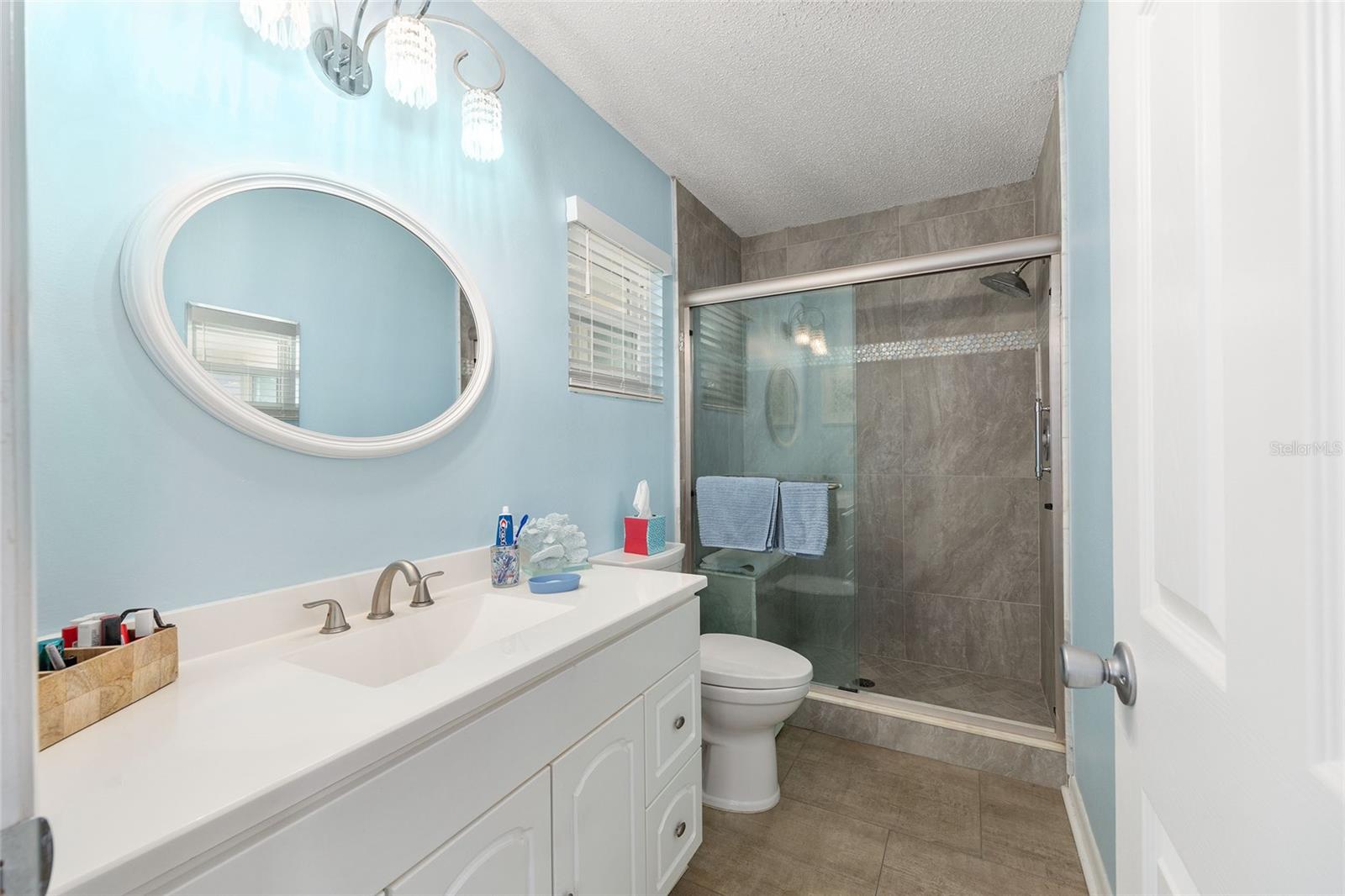 ON TOP OF THE WORLD - Residential