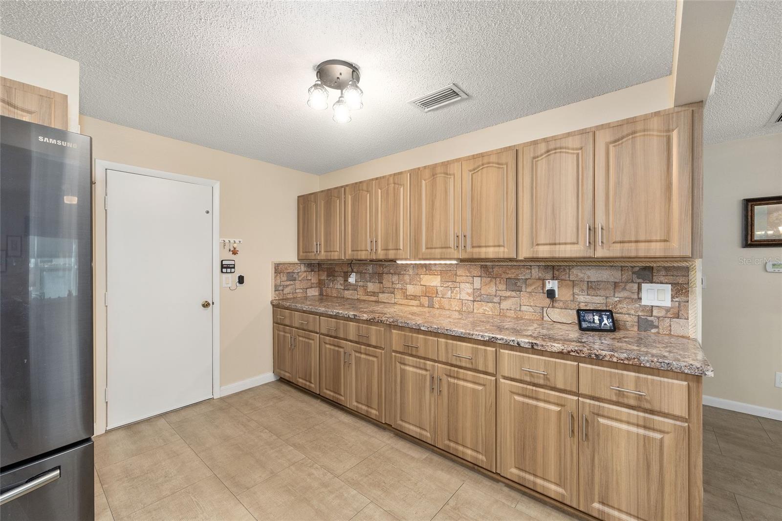 ON TOP OF THE WORLD - Residential