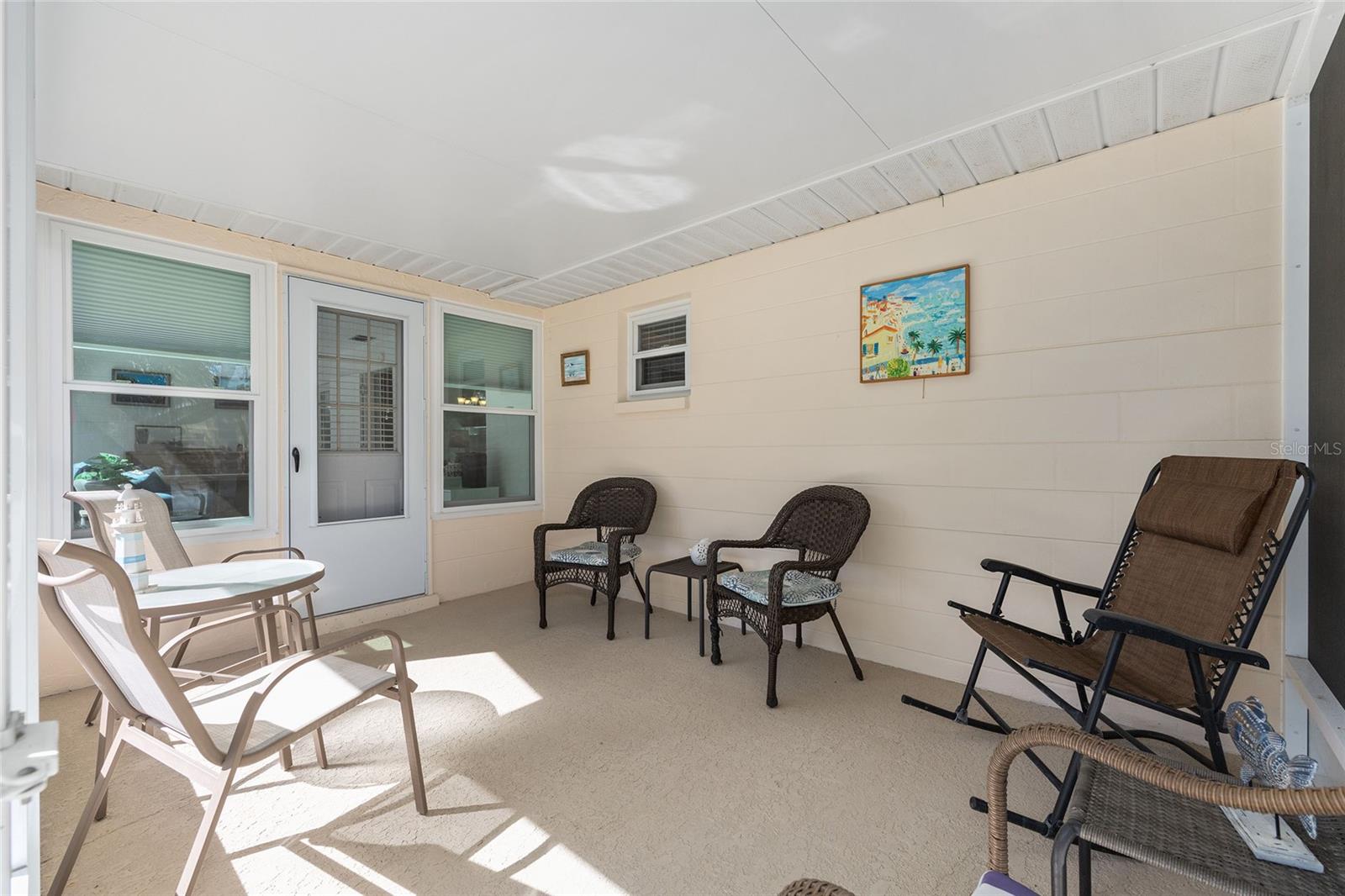 ON TOP OF THE WORLD - Residential