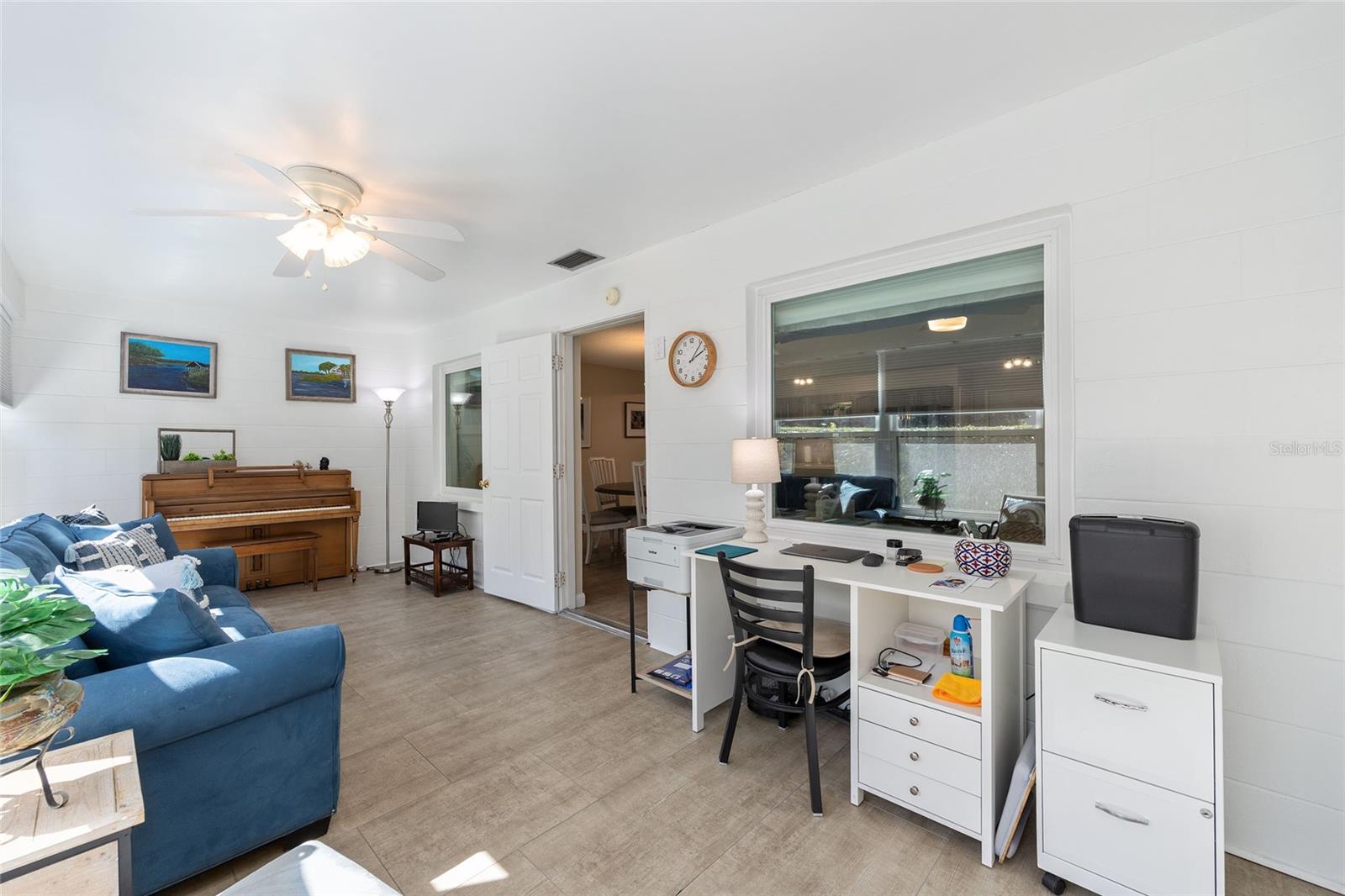 ON TOP OF THE WORLD - Residential