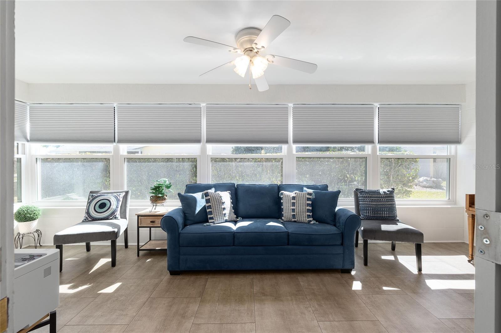 ON TOP OF THE WORLD - Residential