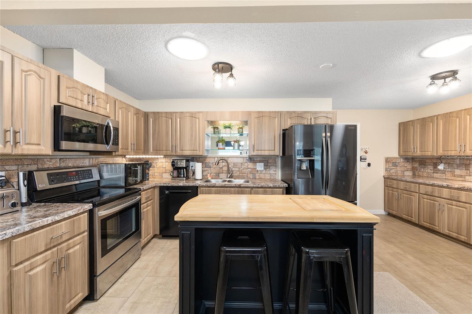 ON TOP OF THE WORLD - Residential