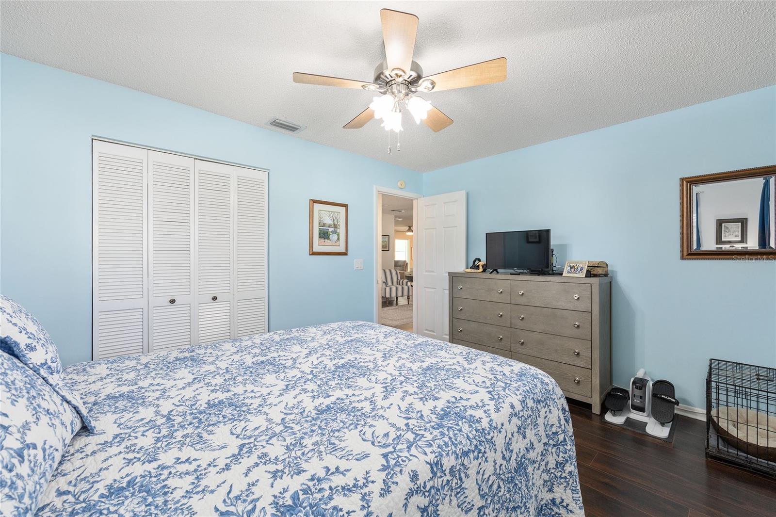 ON TOP OF THE WORLD - Residential