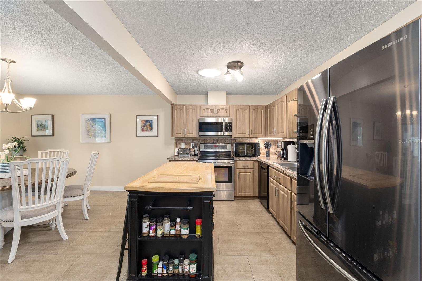 ON TOP OF THE WORLD - Residential