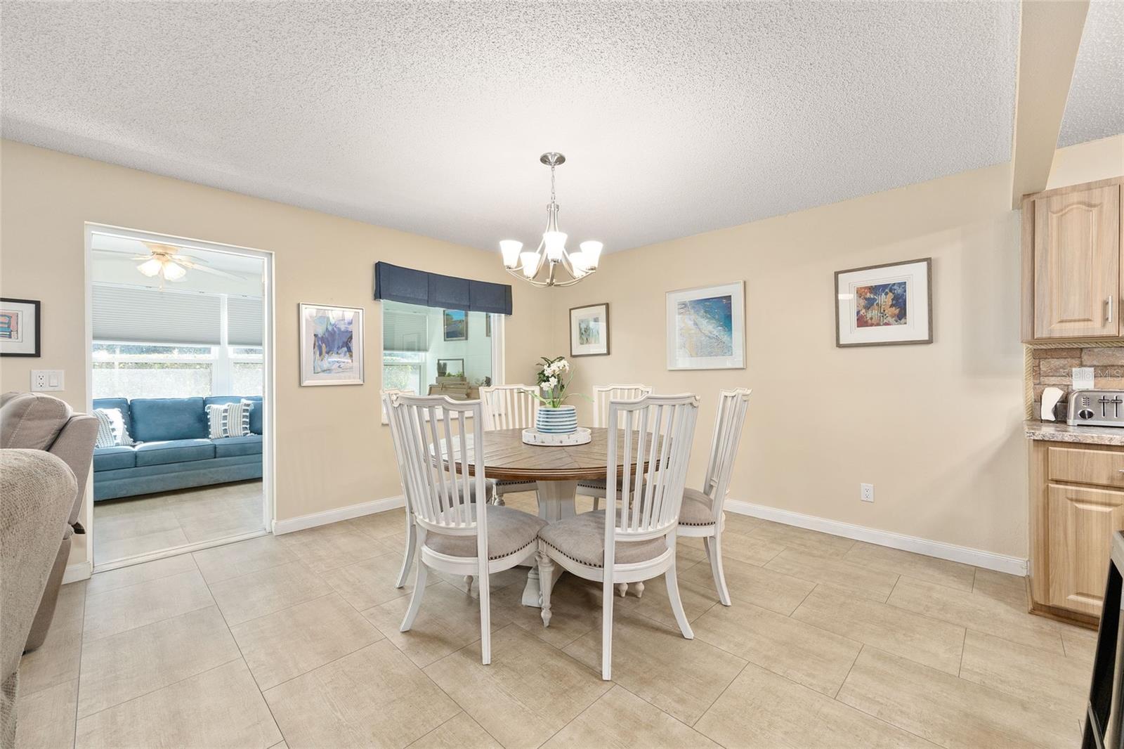 ON TOP OF THE WORLD - Residential