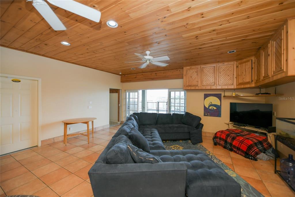 GROVE CITY SHORES - Residential