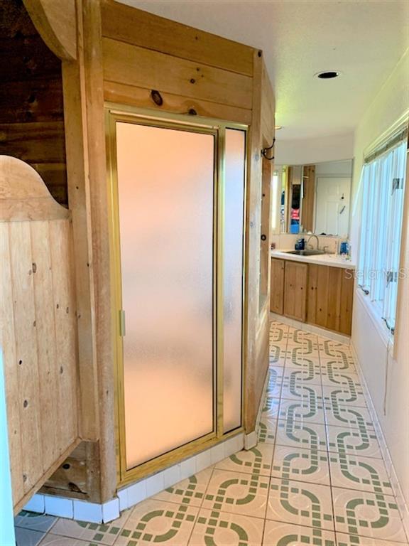 GROVE CITY SHORES - Residential