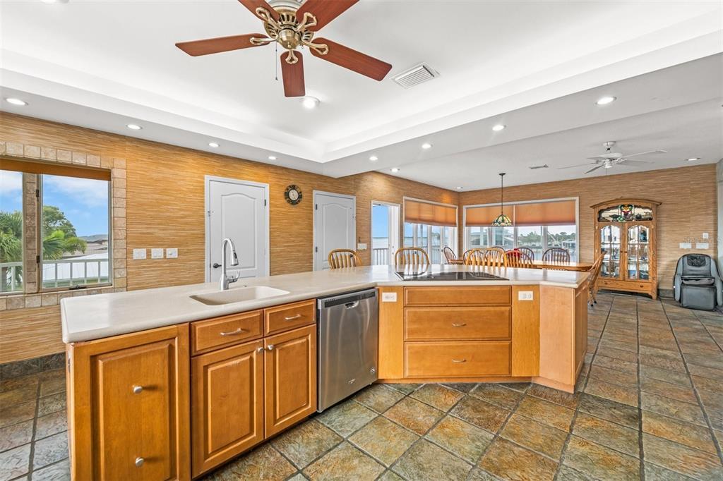 GROVE CITY SHORES - Residential