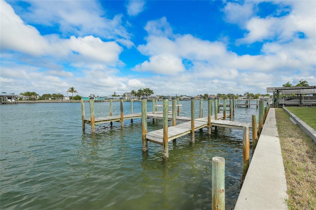 GROVE CITY SHORES - Residential