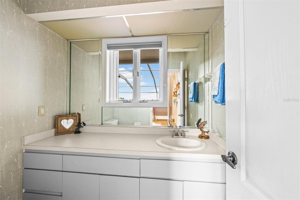 GROVE CITY SHORES - Residential