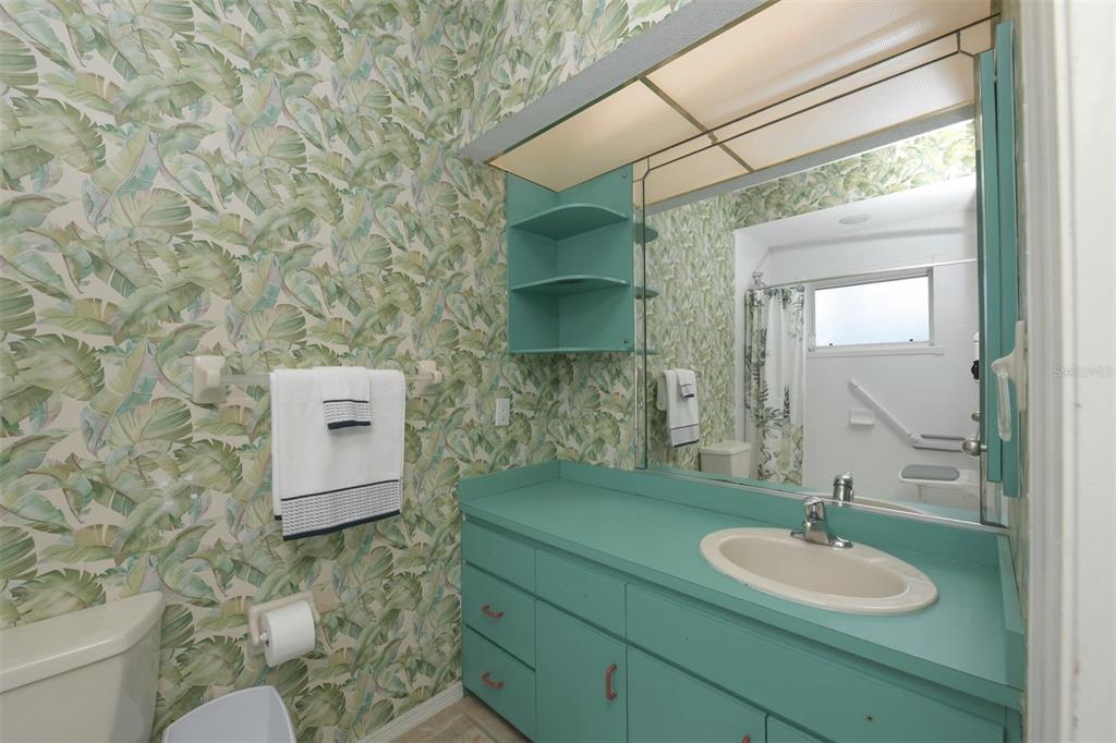 GROVE CITY SHORES - Residential