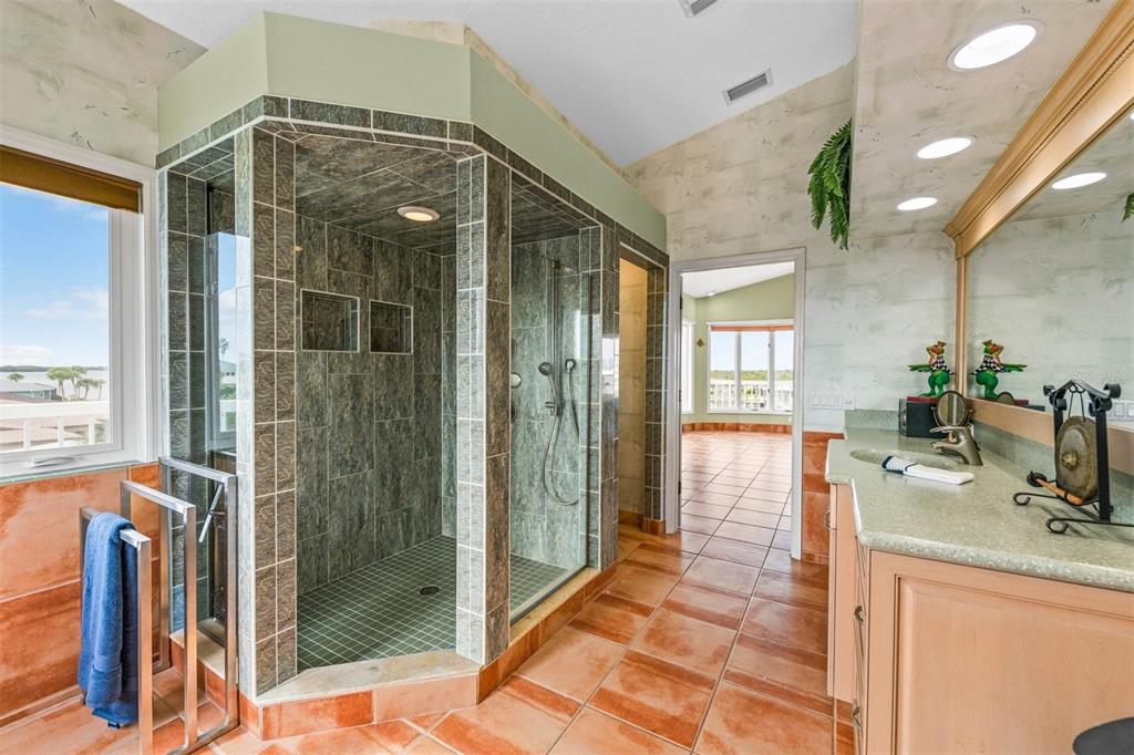 GROVE CITY SHORES - Residential