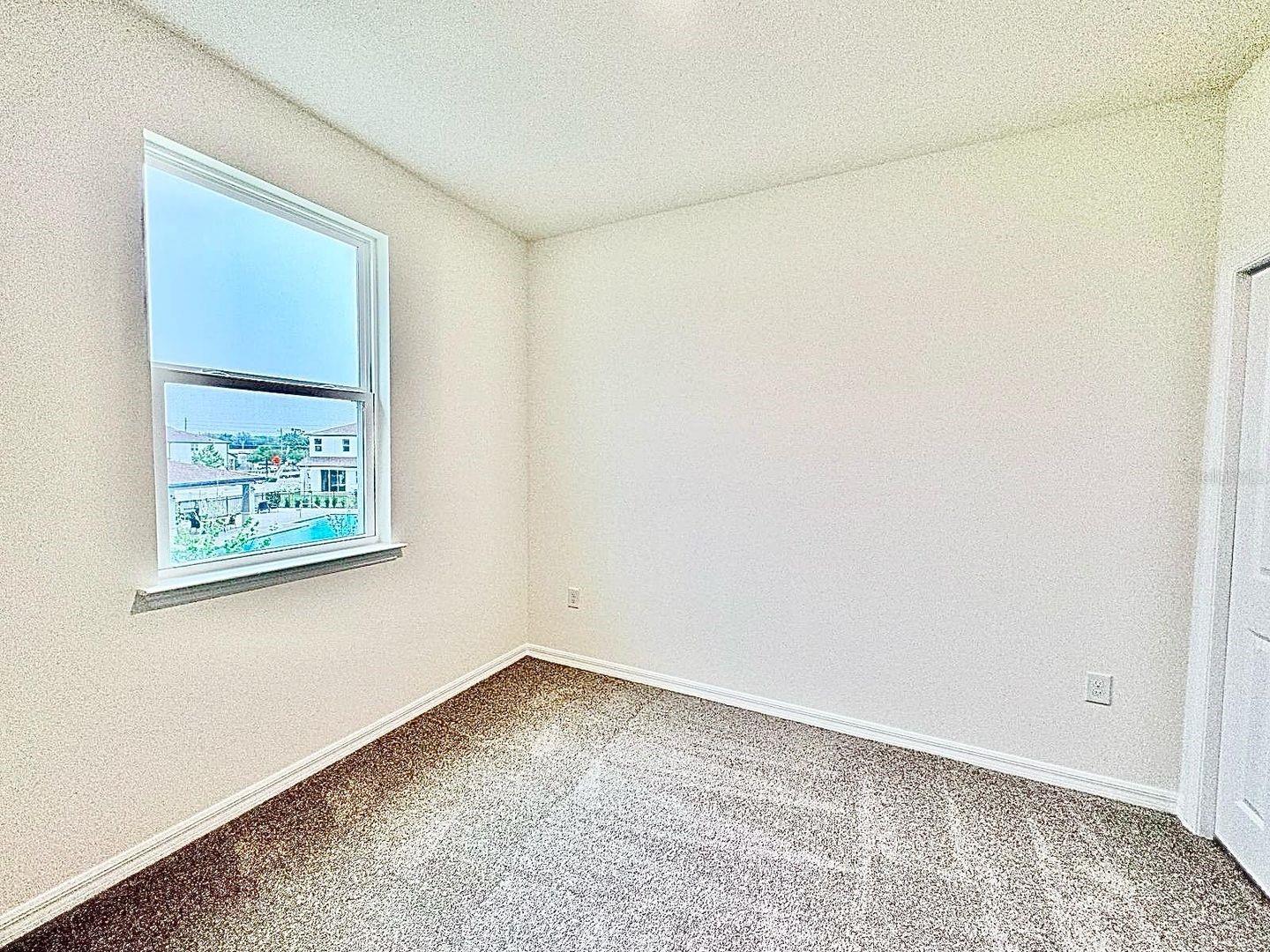 CREEKSIDE TWNHMS - Residential Lease