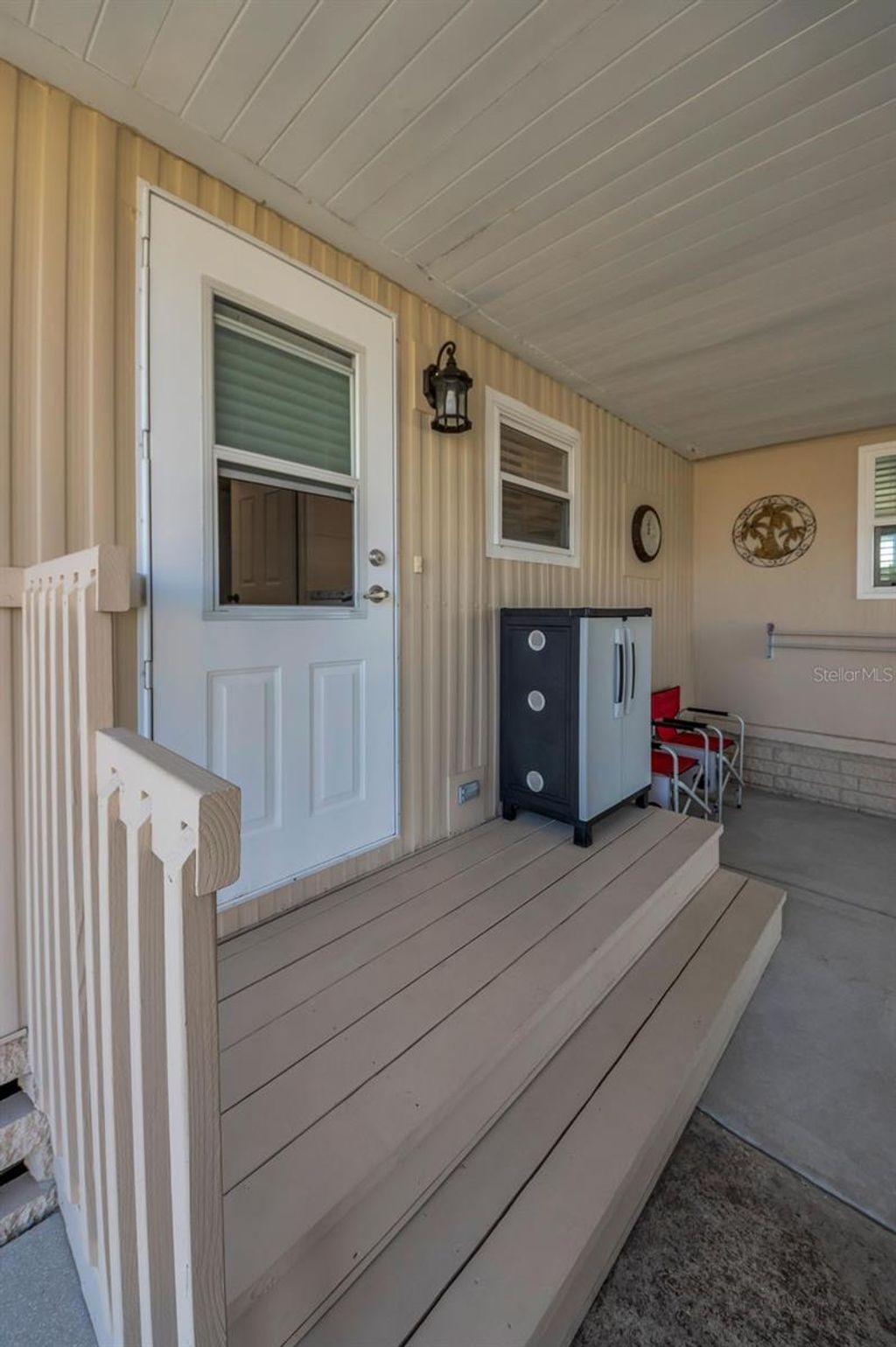 Photo of 46 Drury Lane, Tarpon Springs, FL 34689 (MLS # TB8447903)